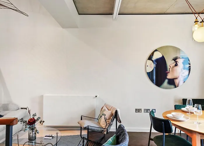 1 Bed Executive Apartment Near Kings Cross & Camden Free Wifi By City Stay Aparts London